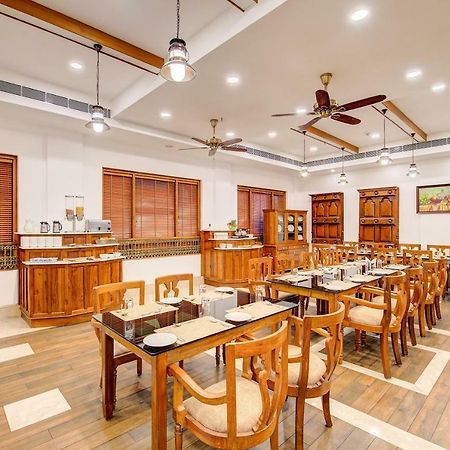 Sterling Guruvayur Hotel Екстериор снимка