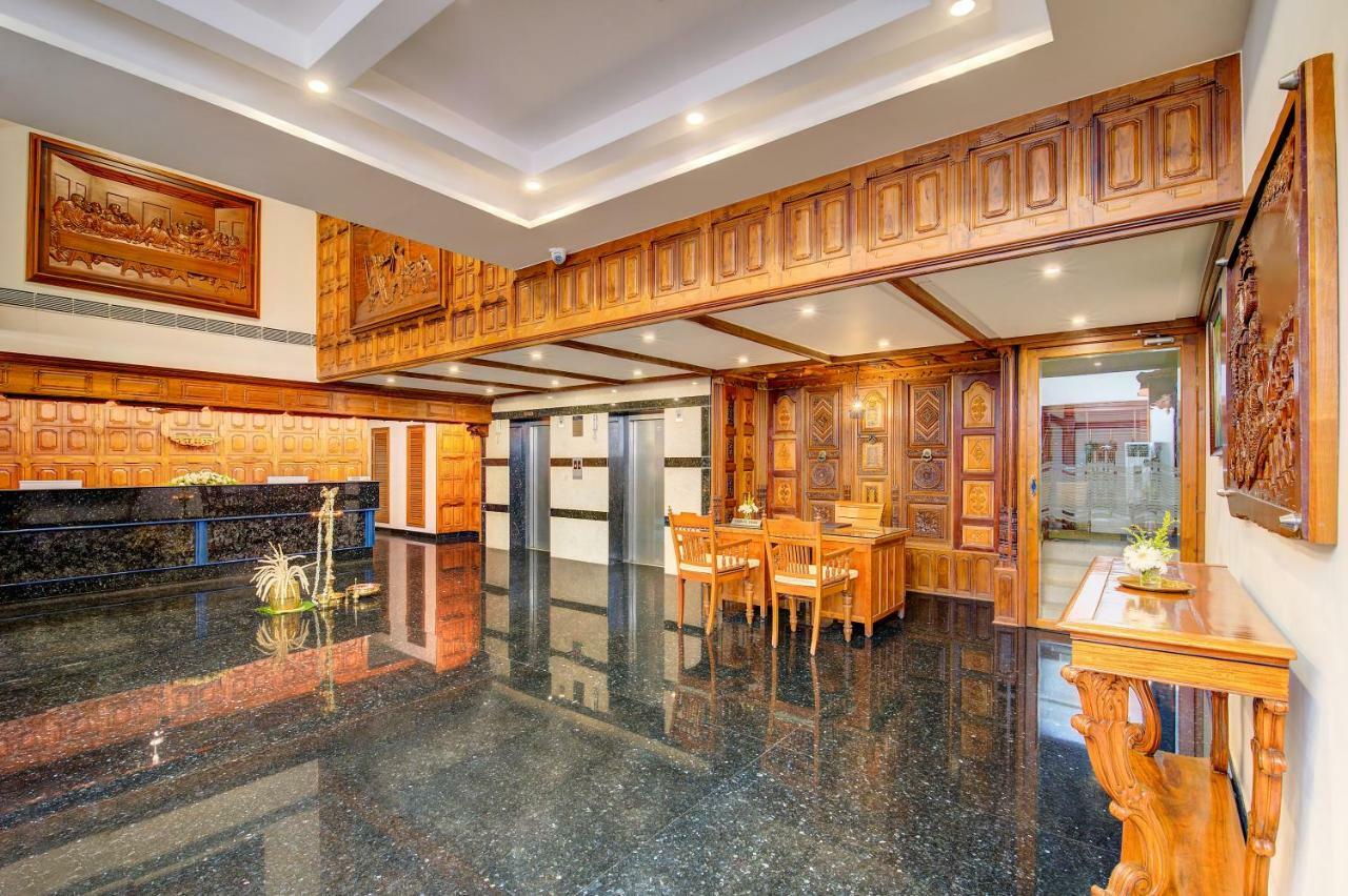 Sterling Guruvayur Hotel Екстериор снимка