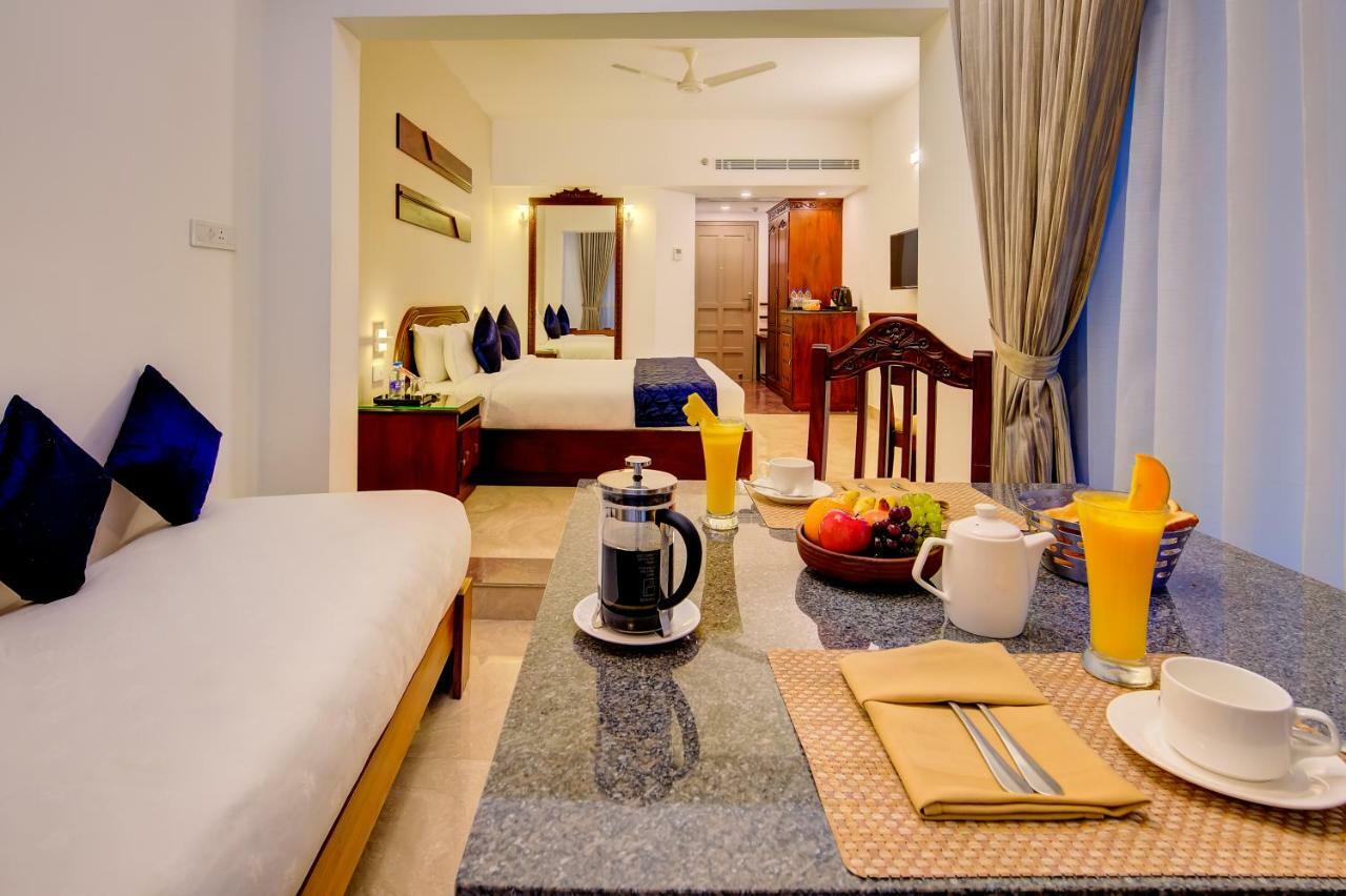 Sterling Guruvayur Hotel Екстериор снимка
